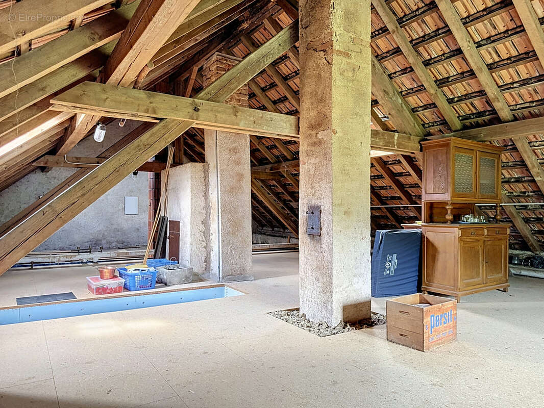 Charmante maison de village de 156m2 sur un terrain de 10,26 ares - photo 8