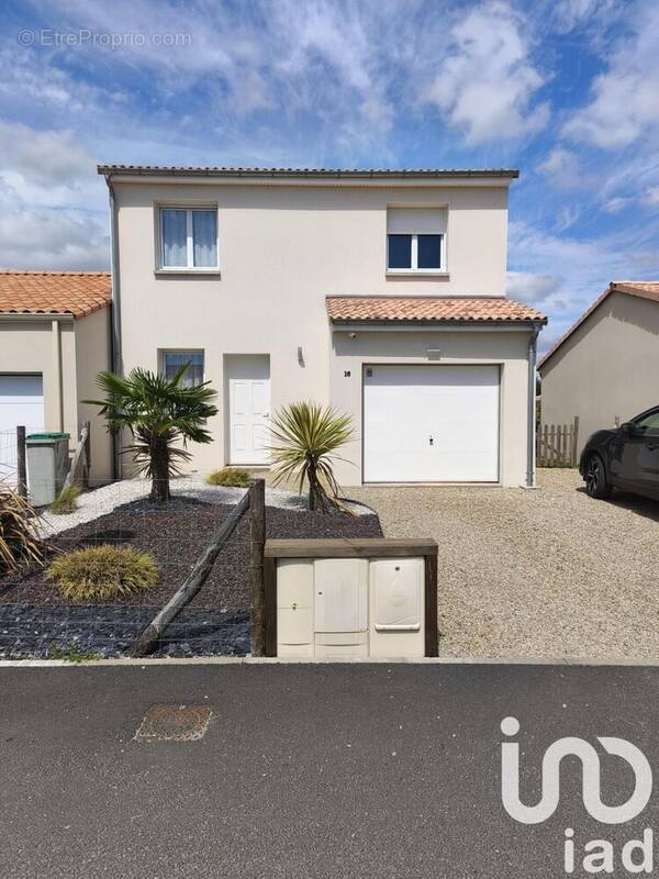 Photo 1 - Maison à SAINT-PHILBERT-DE-BOUAINE