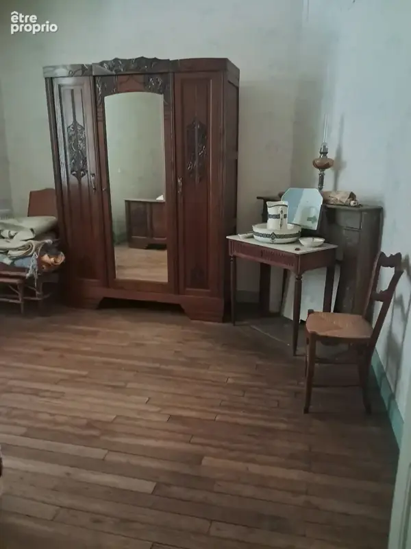 Bel ensemble immobilier avec 1,45 ha à saint-cyr-les-champagnes - photo 5