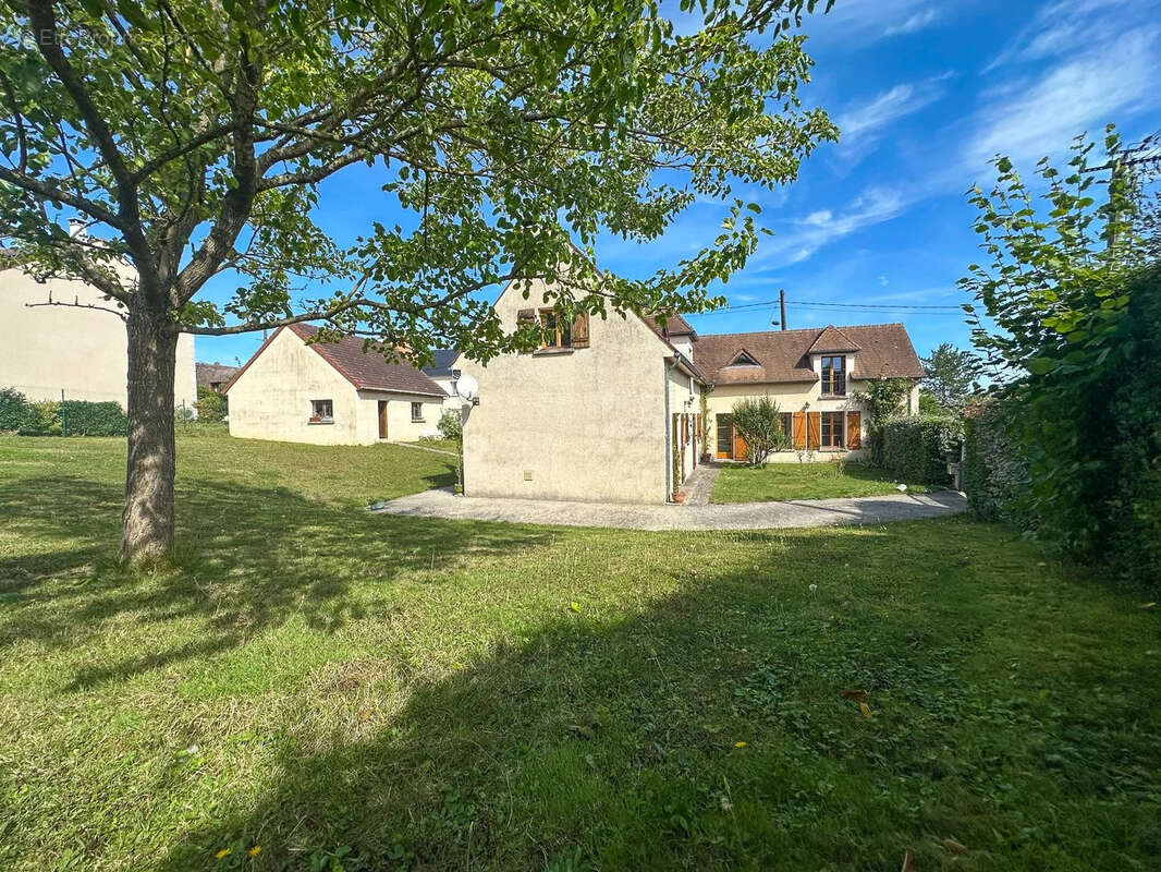 Maison à PLAISIR