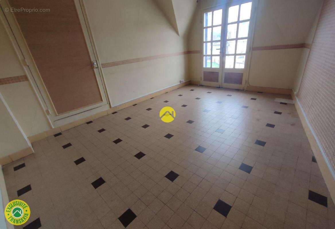 Maison à VAILLY-SUR-SAULDRE