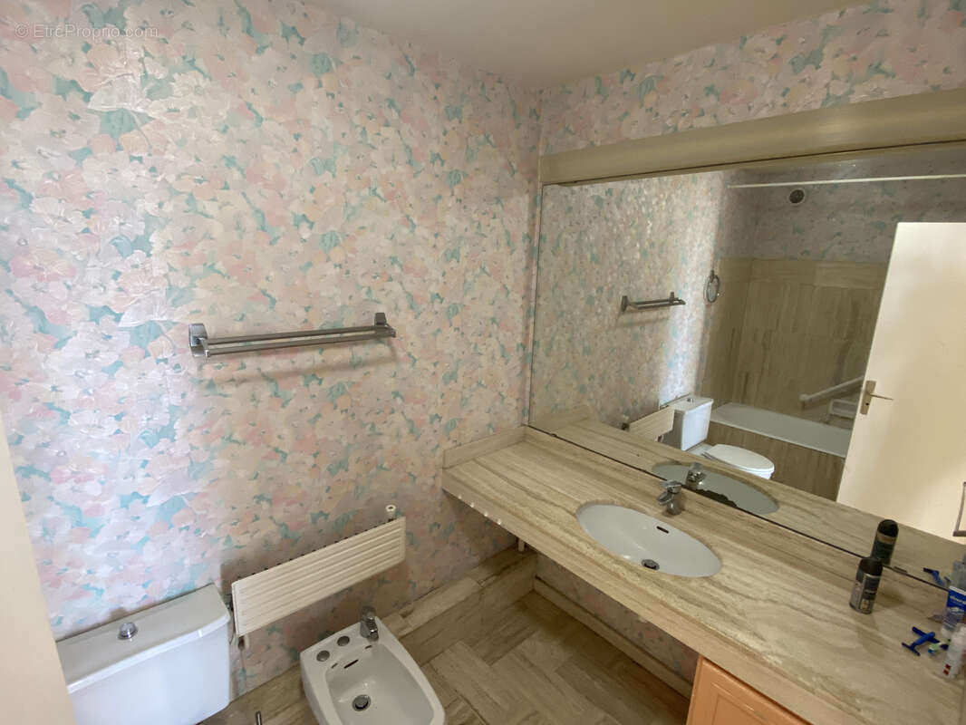 Appartement à MANDELIEU-LA-NAPOULE