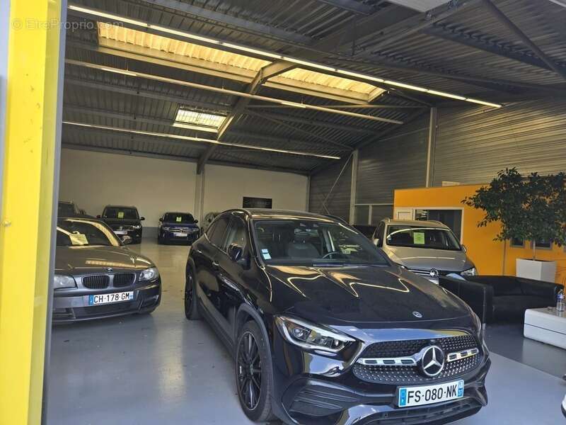 Commerce à NOTRE-DAME-D&#039;OE