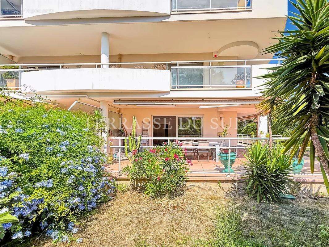 Vente Appartement 4 Pièces, 95 m2 avec 390 m2 de Terrasse et Jardin, Garage - Quartier La Plage - Marseille 8 - photo 22