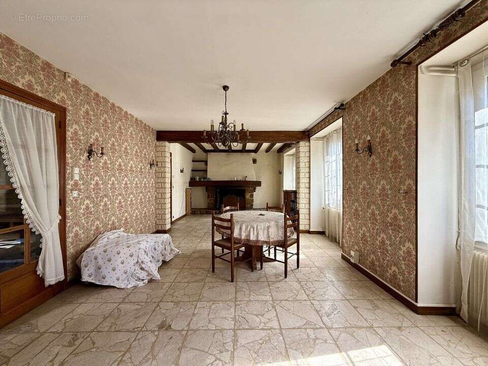 Ensemble immobilier avec maison, grange en pierre et grand - photo 12
