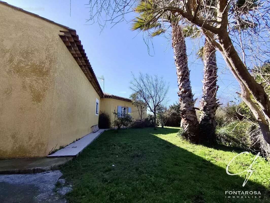 Maison à FREJUS