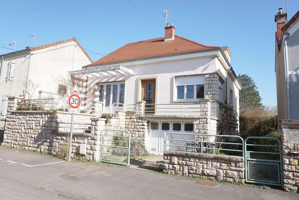 Maison à DIGOIN