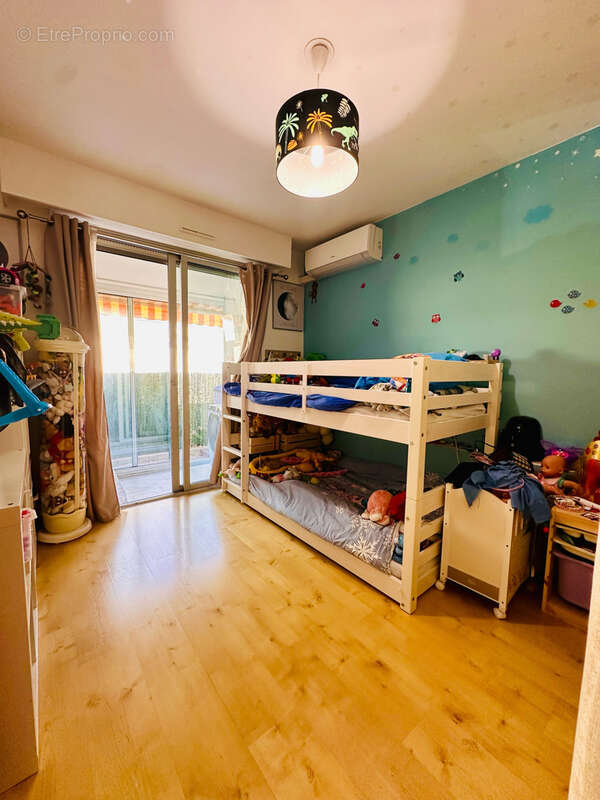 Appartement à VILLENEUVE-LOUBET