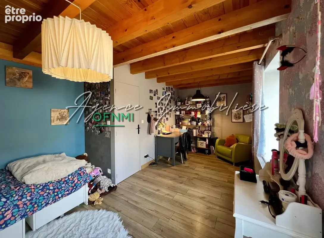 Valfleury, authentique maison de famille, charme et contemporain, une réalisation décorateur. - photo 17