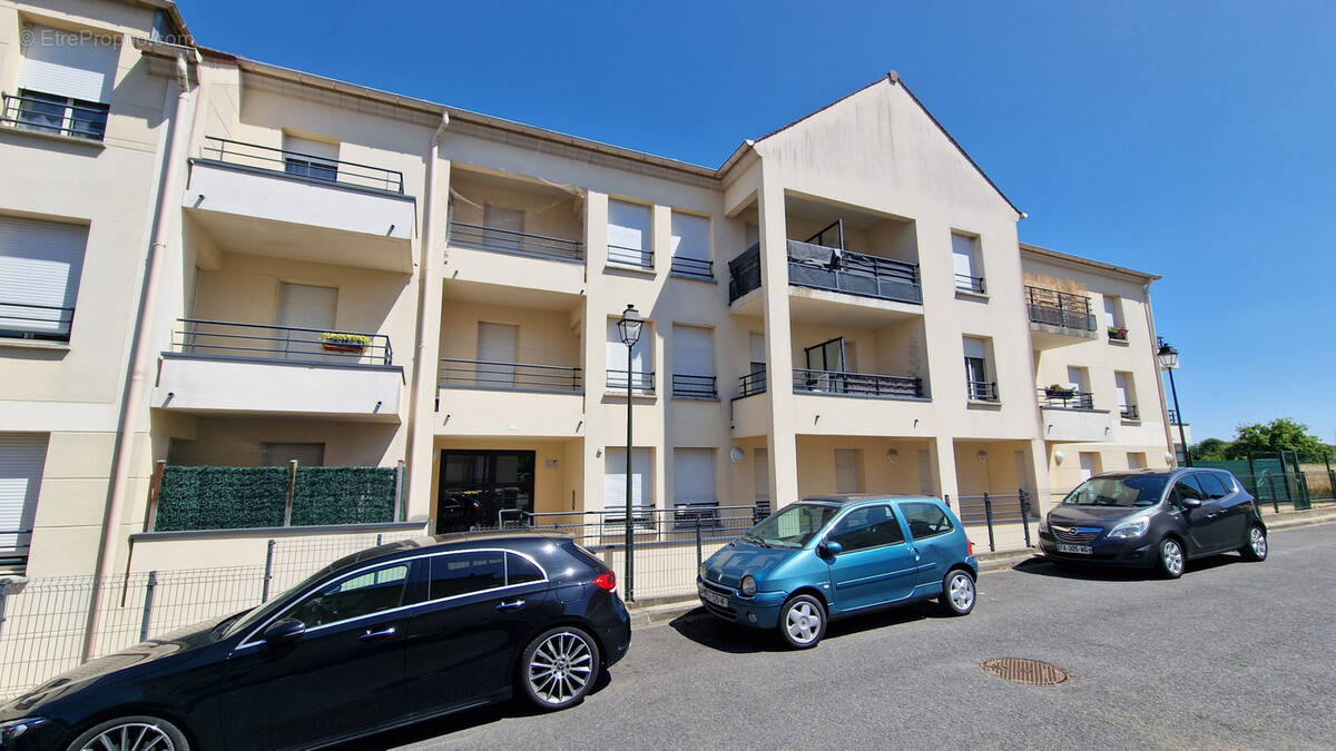 Appartement à MARLY-LA-VILLE