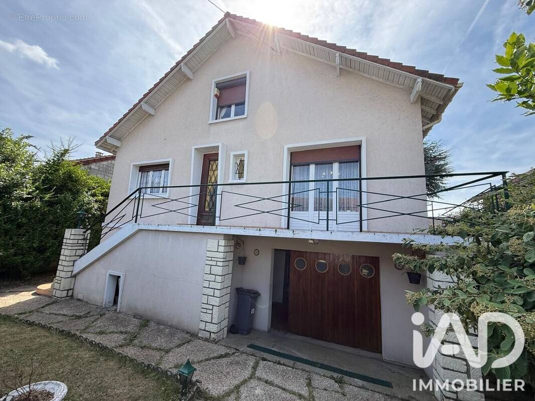 Photo 1 - Maison à SAINT-LEU-LA-FORET