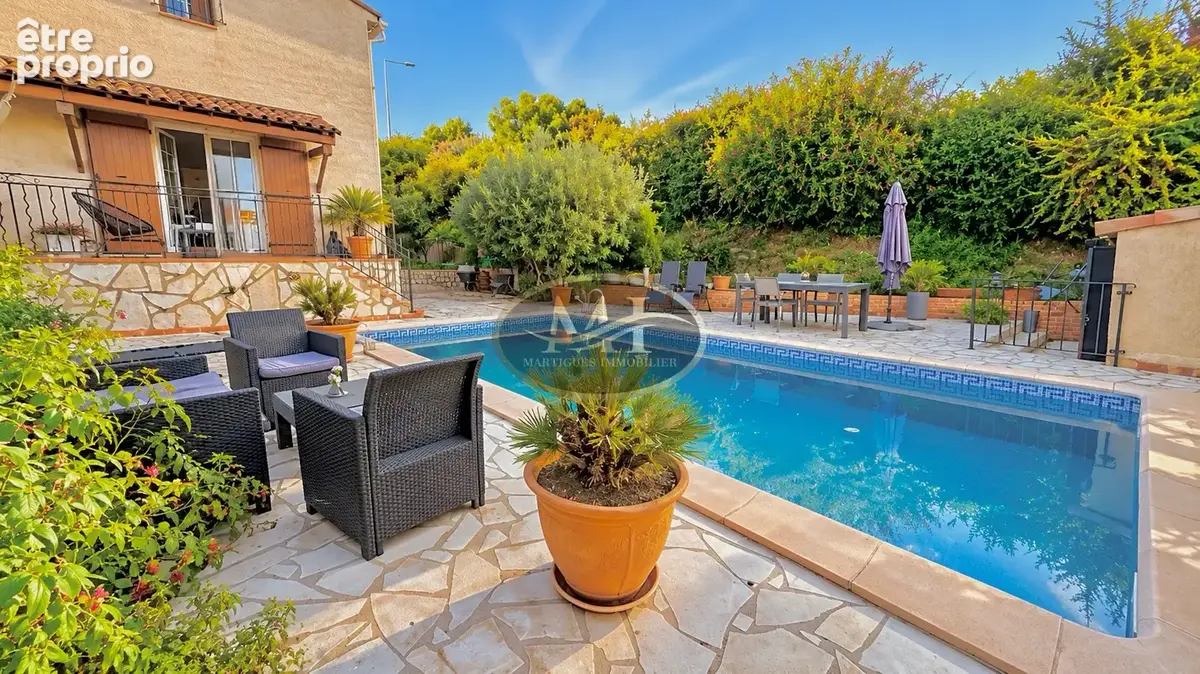 MARTIGUES   FERRIÈRES  Maison familiale rénovée de 150 m2 avec piscine et garage - photo 1