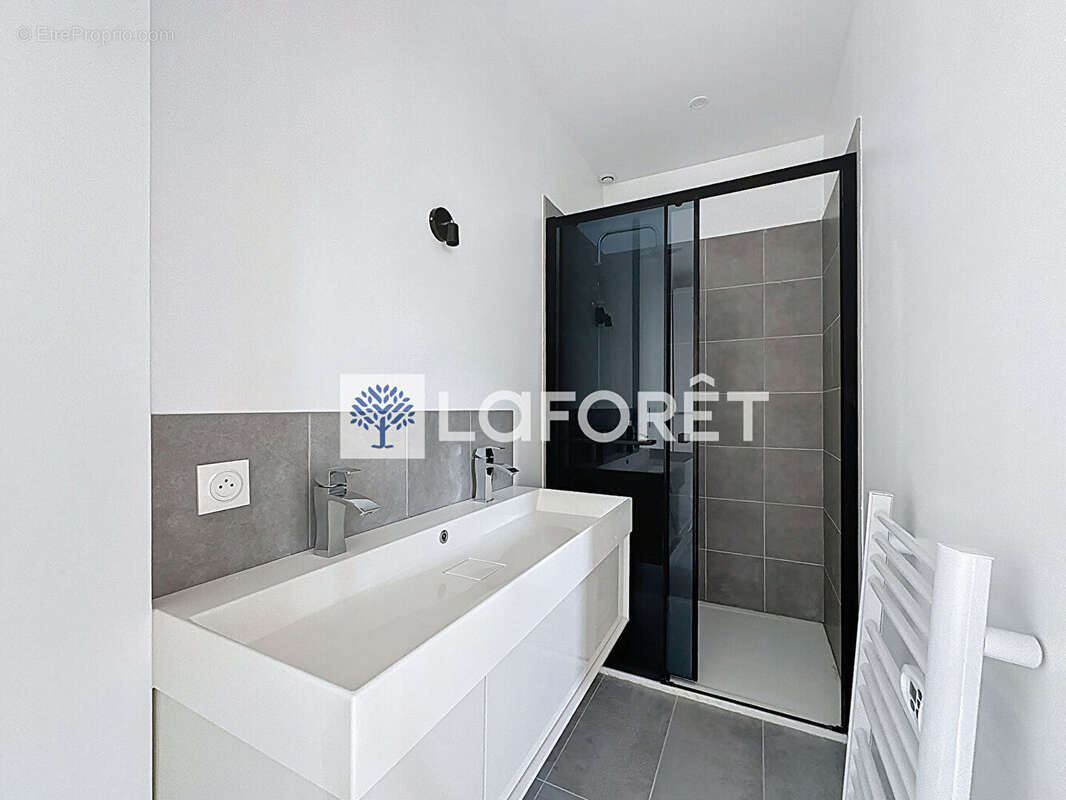 Appartement à LE MESNIL-ESNARD