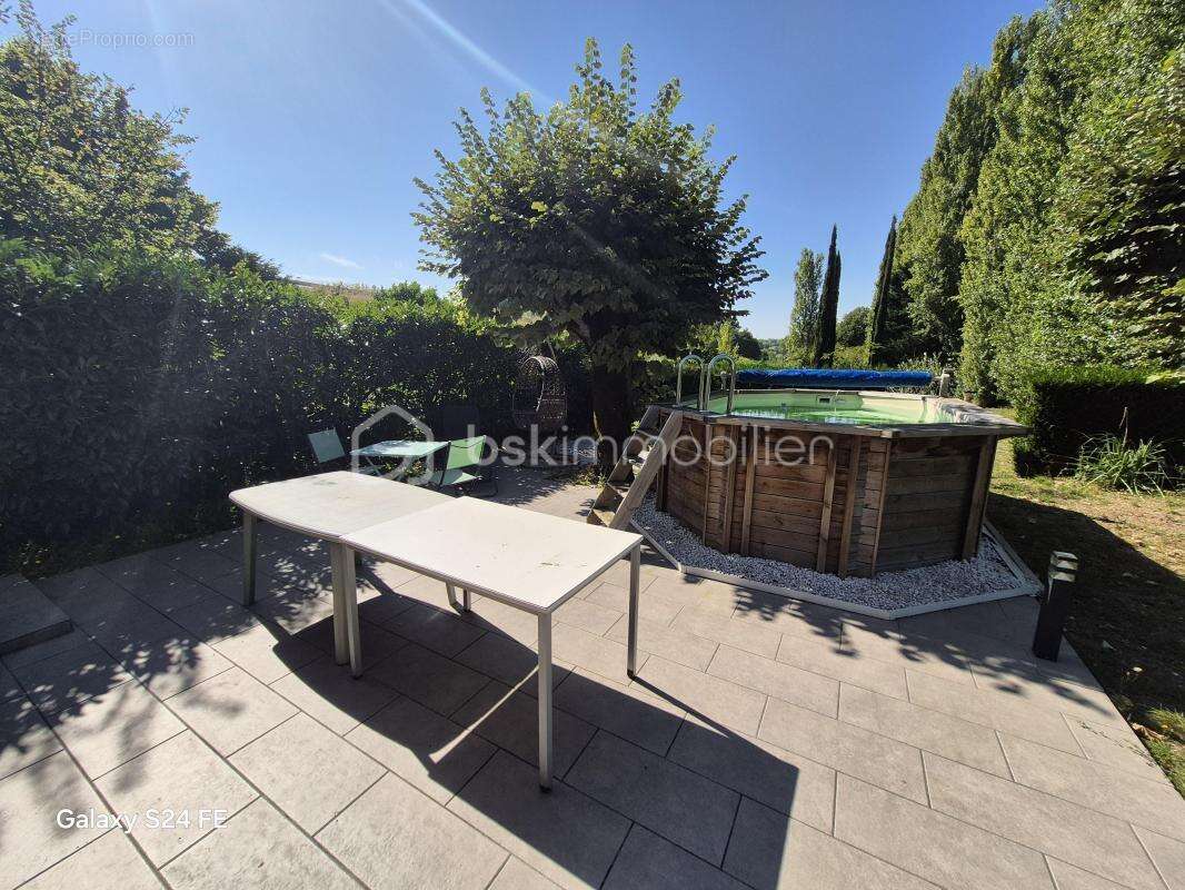 Maison à AZAY-LE-RIDEAU