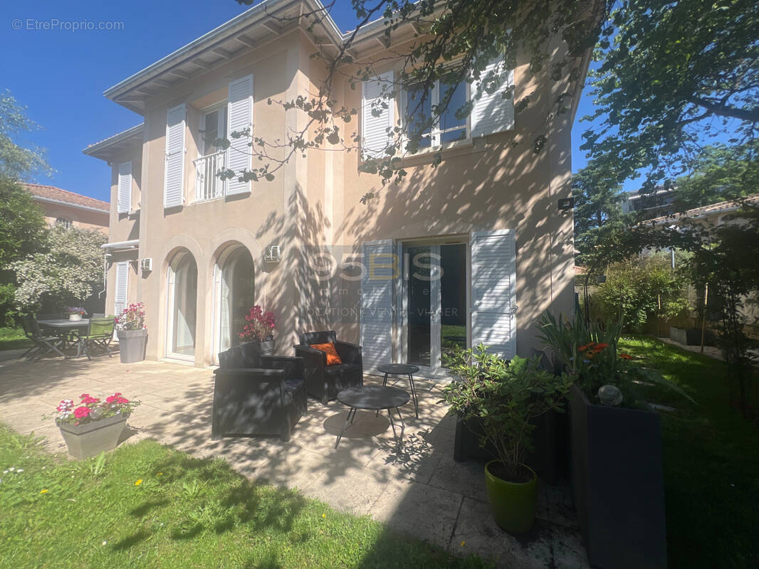 Maison à LYON-9E
