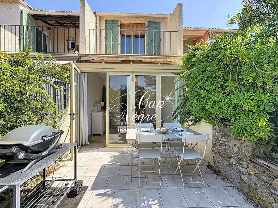 Mazet 3 pieces avec jardin et piscine à pramousquier - photo 2