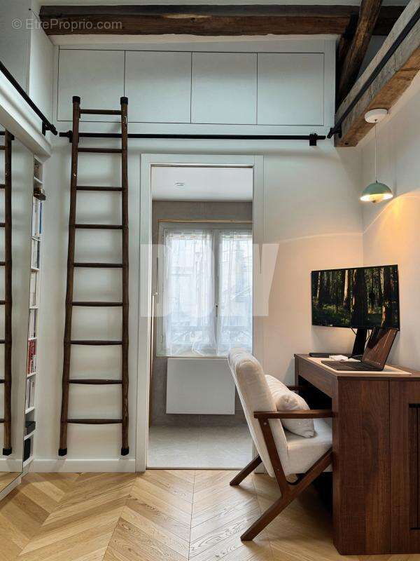 Appartement à PARIS-9E