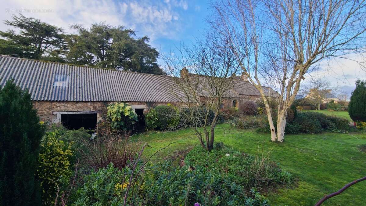 Maison à PLOUGONVEN