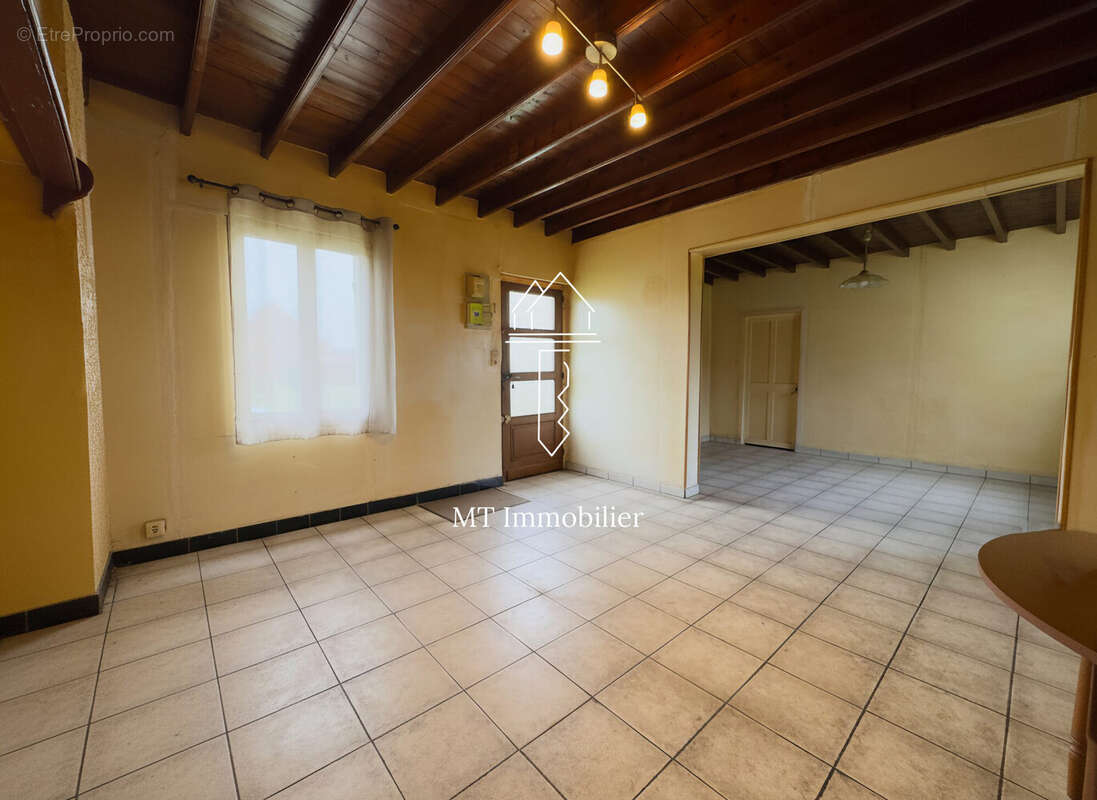 Maison à AUBIN-SAINT-VAAST