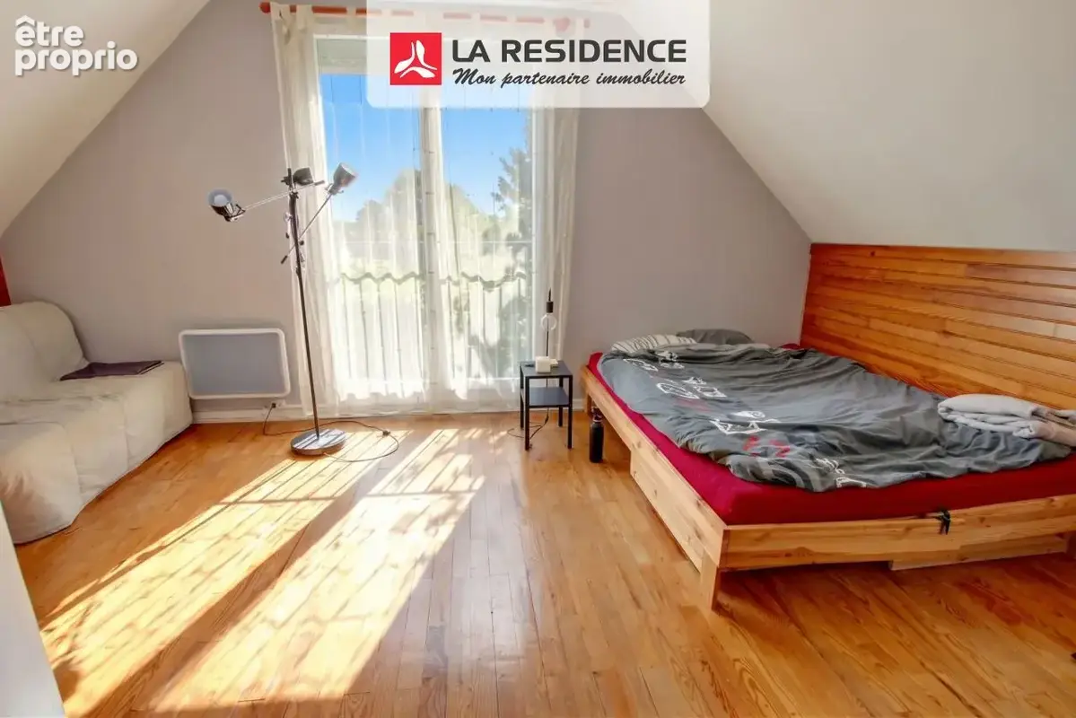 Maison 6 pièces 132 m² à vendre à Le Mesnil-Saint-Denis (78320) - photo 7