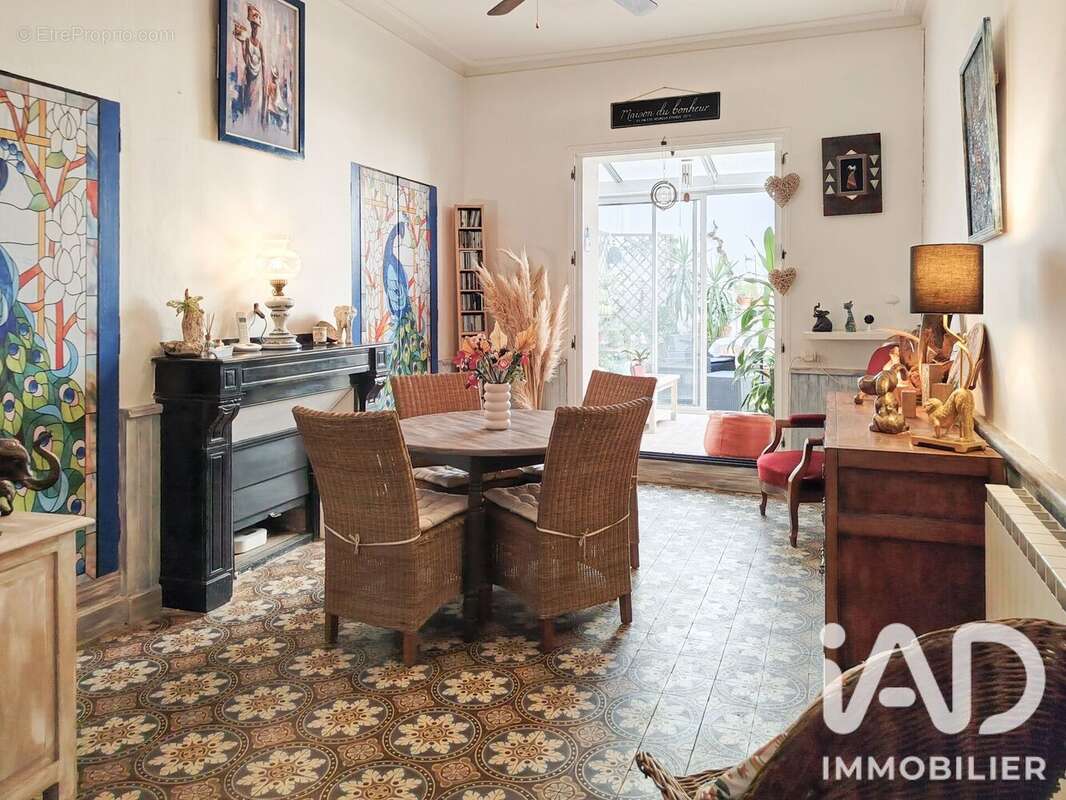 Maison 180 m² à Thezan-Des-Corbieres  - photo 3