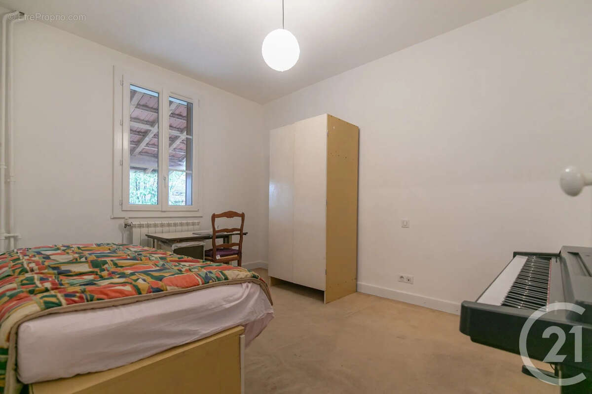 Maison à SAINT-MAUR-DES-FOSSES