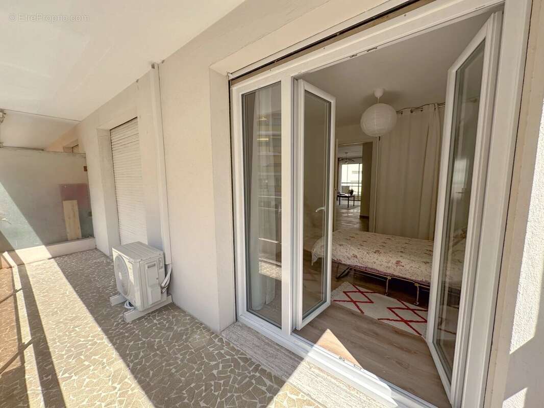 Appartement à LE CANNET