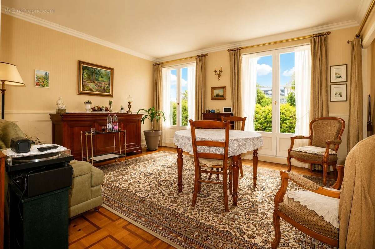 Appartement à VERSAILLES