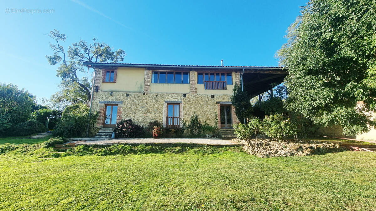 Maison à L&#039;ISLE-EN-DODON