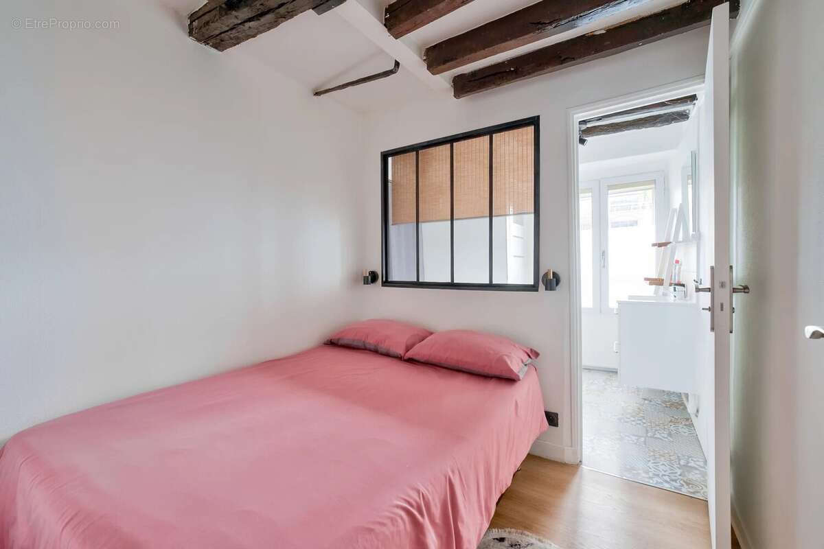 Appartement à PARIS-14E