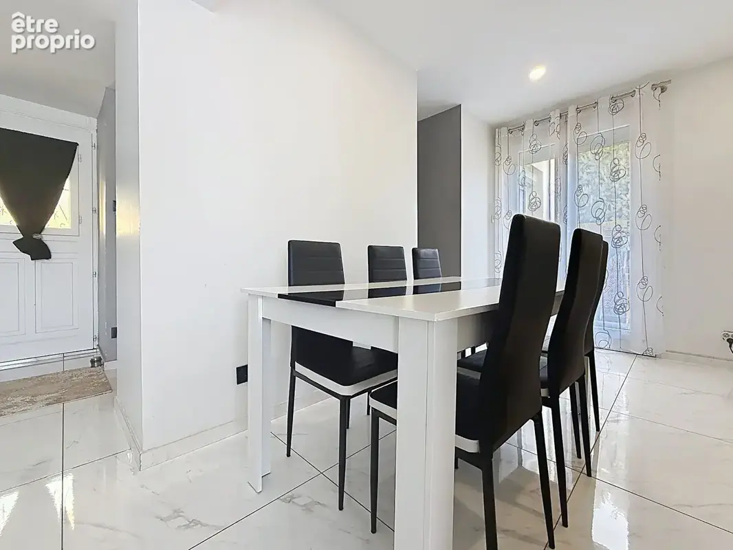 Maison Villefontaine 5 pièce(s) 90 m2 - photo 3