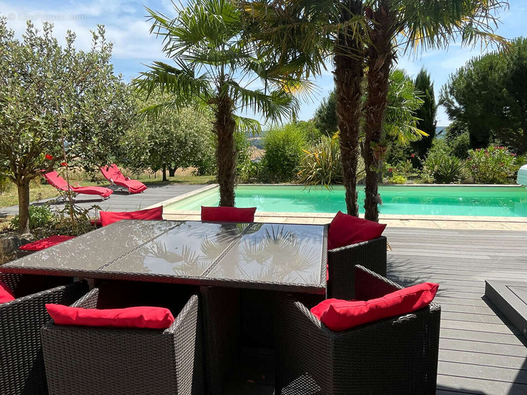 Maison à VOUNEUIL-SUR-VIENNE