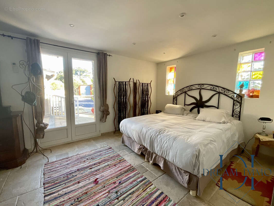 Maison à PUGET-VILLE