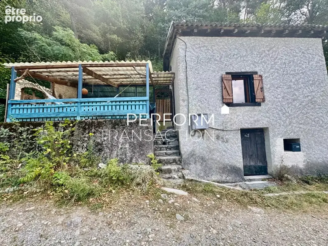SAINT LAURENT EN BEAUMONT-Maison avec terrasse et cave - photo 7