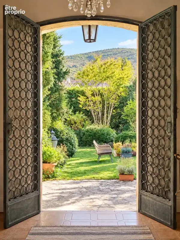Authentique villa provençale en pierre avec piscine & jardin méditerranéen - photo 8