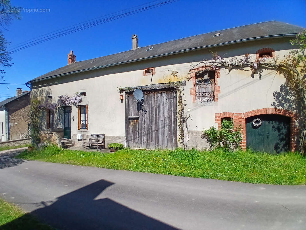 Maison à MHERE