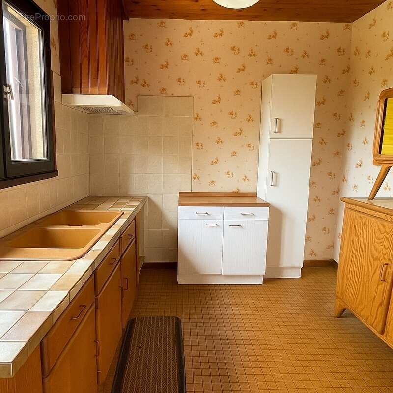 Maison à DECAZEVILLE