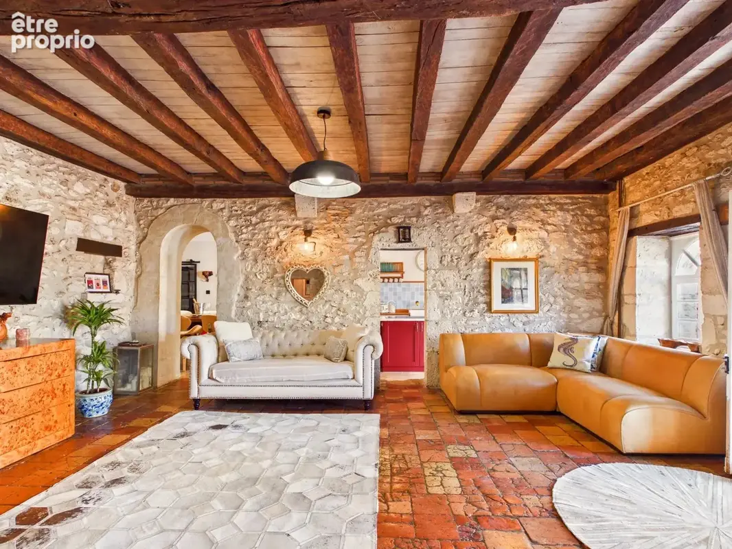 Maison en pierre de cinq chambres avec piscine et superbe grange de 153 m², proche de Sainte-Foy-la-Grande - photo 3