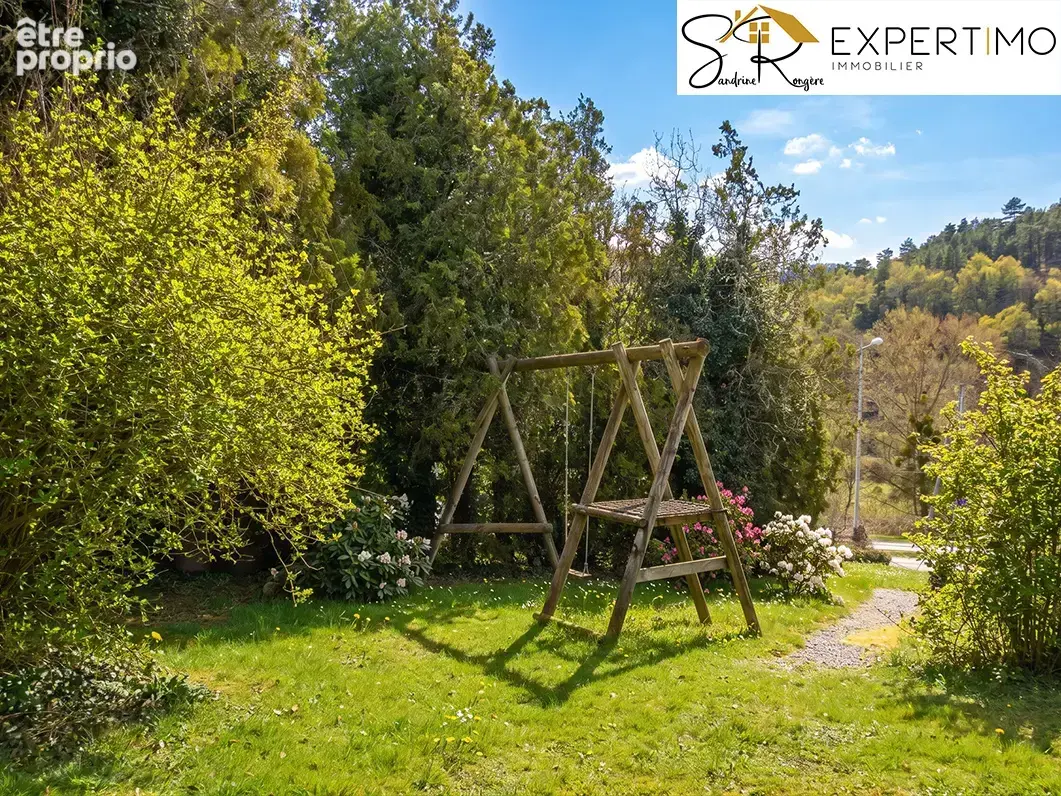 Maison et dépendances de 394 m2 sur 2342 m2 de terrain - photo 5