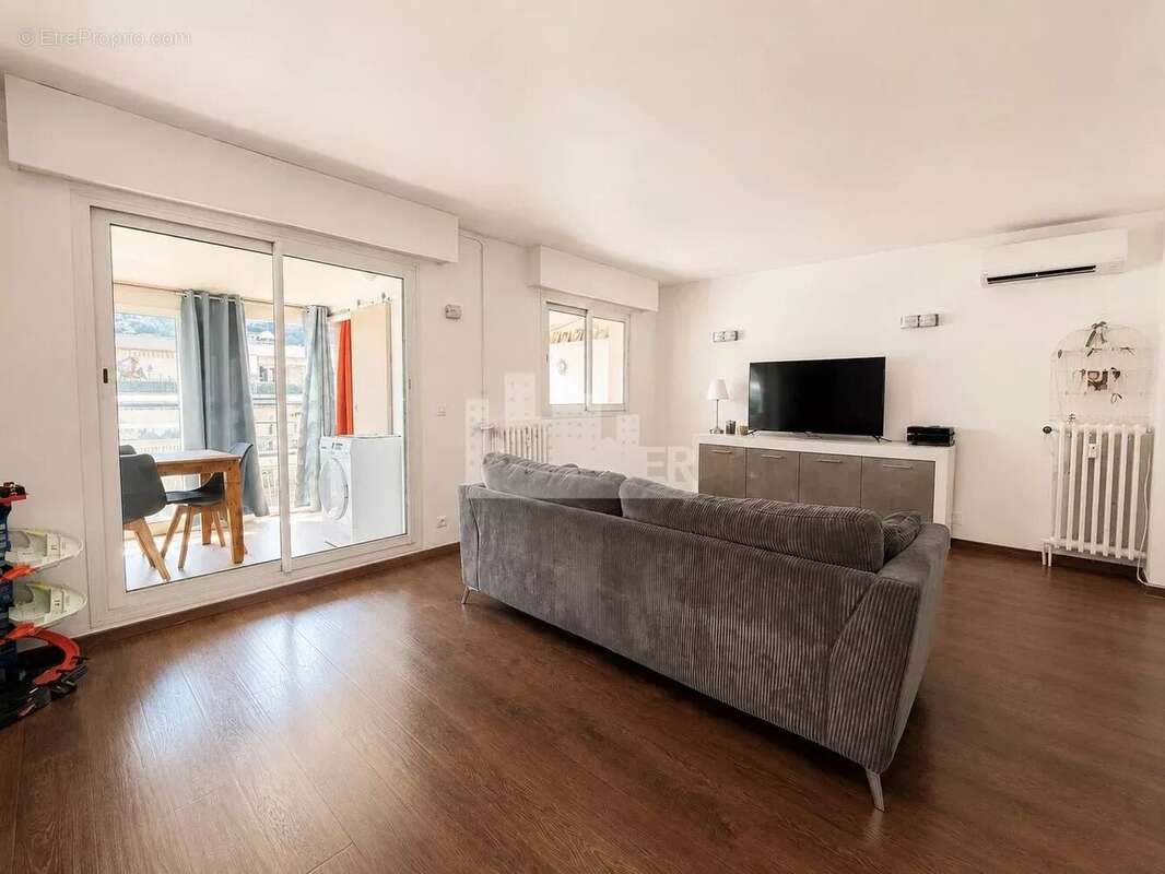 NICE / MADELEINE – Dernier étage – Appartement 2/3 pièces - photo 2
