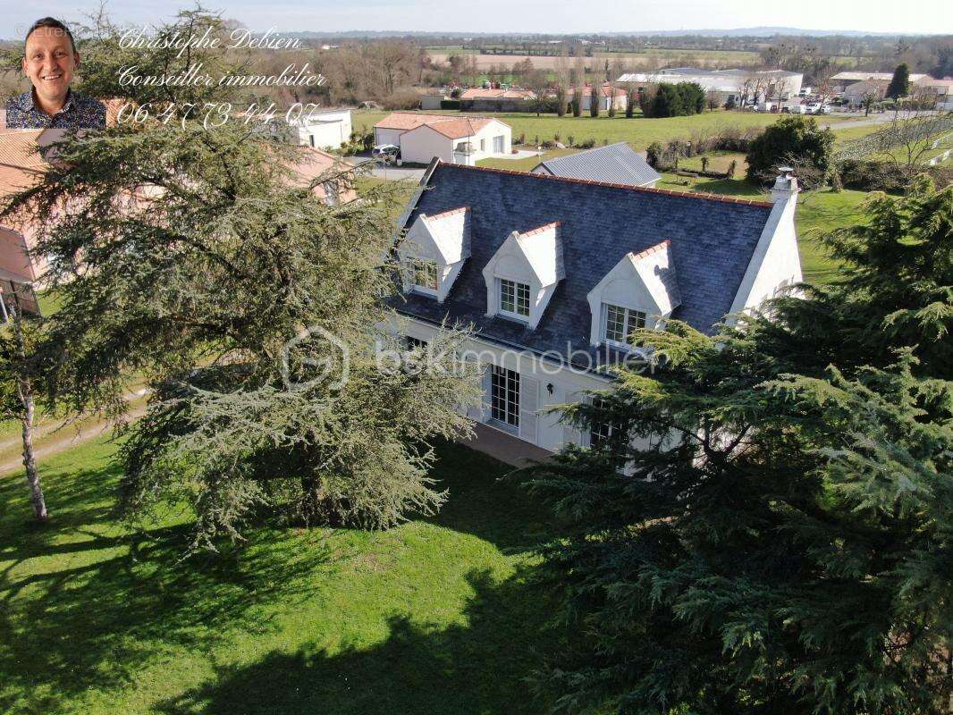 Maison à BAZOGES-EN-PAILLERS