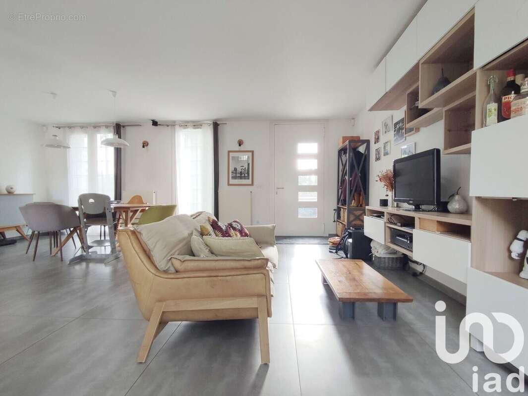 Photo 8 - Maison à EZANVILLE