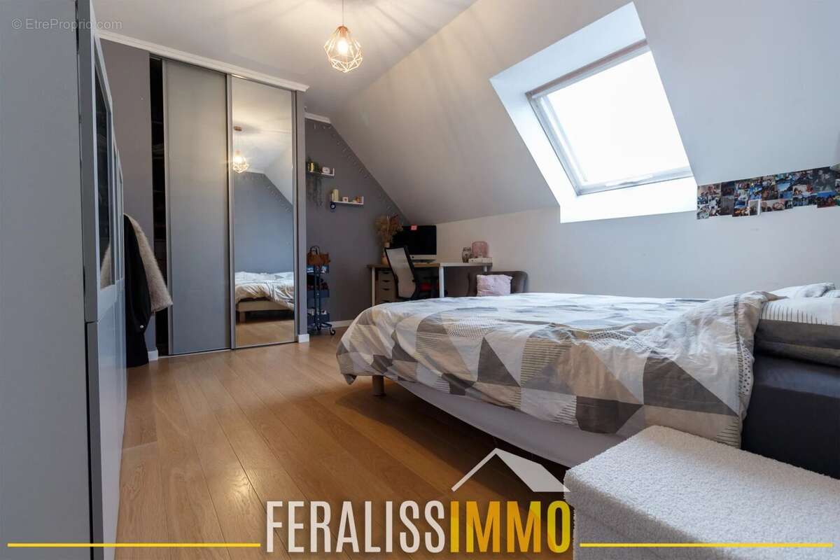 Maison à VAUX-SUR-SEINE