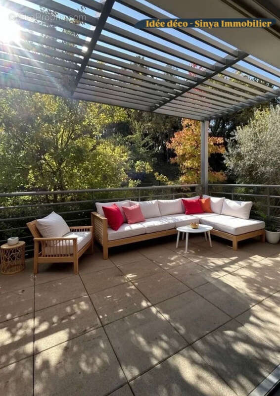 Appartement à SAINT-CLEMENT-DE-RIVIERE