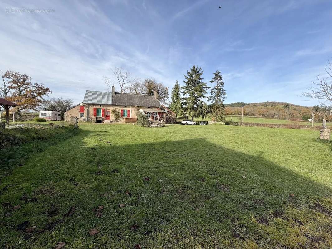 Fermette spacieuse à vendre près de Reclesne - photo 23