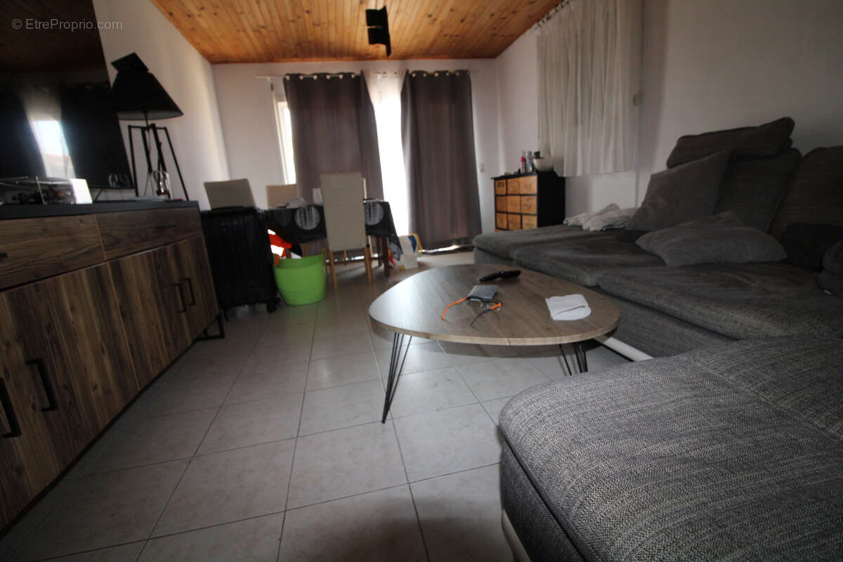 Maison à ALLEGRE-LES-FUMADES