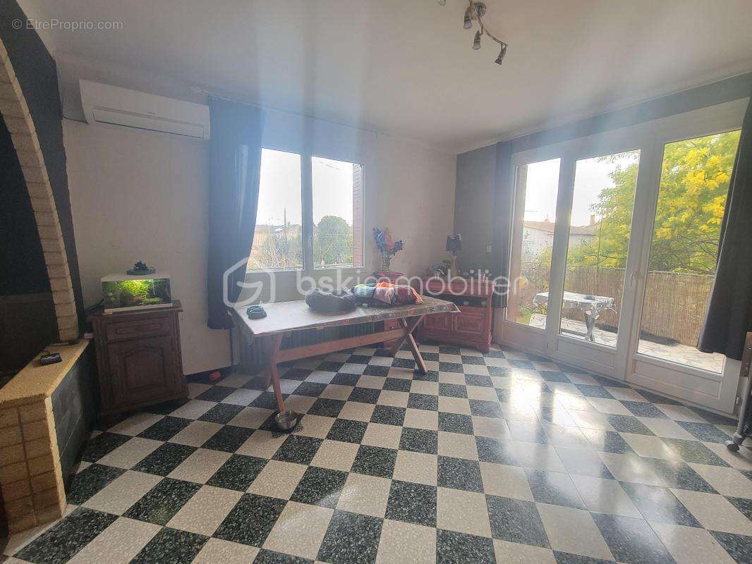 Maison à ROQUEMAURE