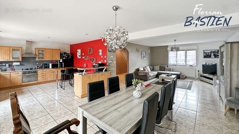 Maison à PETITE-FORET