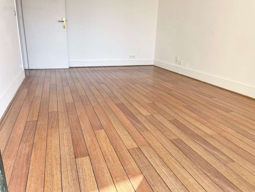 Appartement à NOGENT-SUR-MARNE