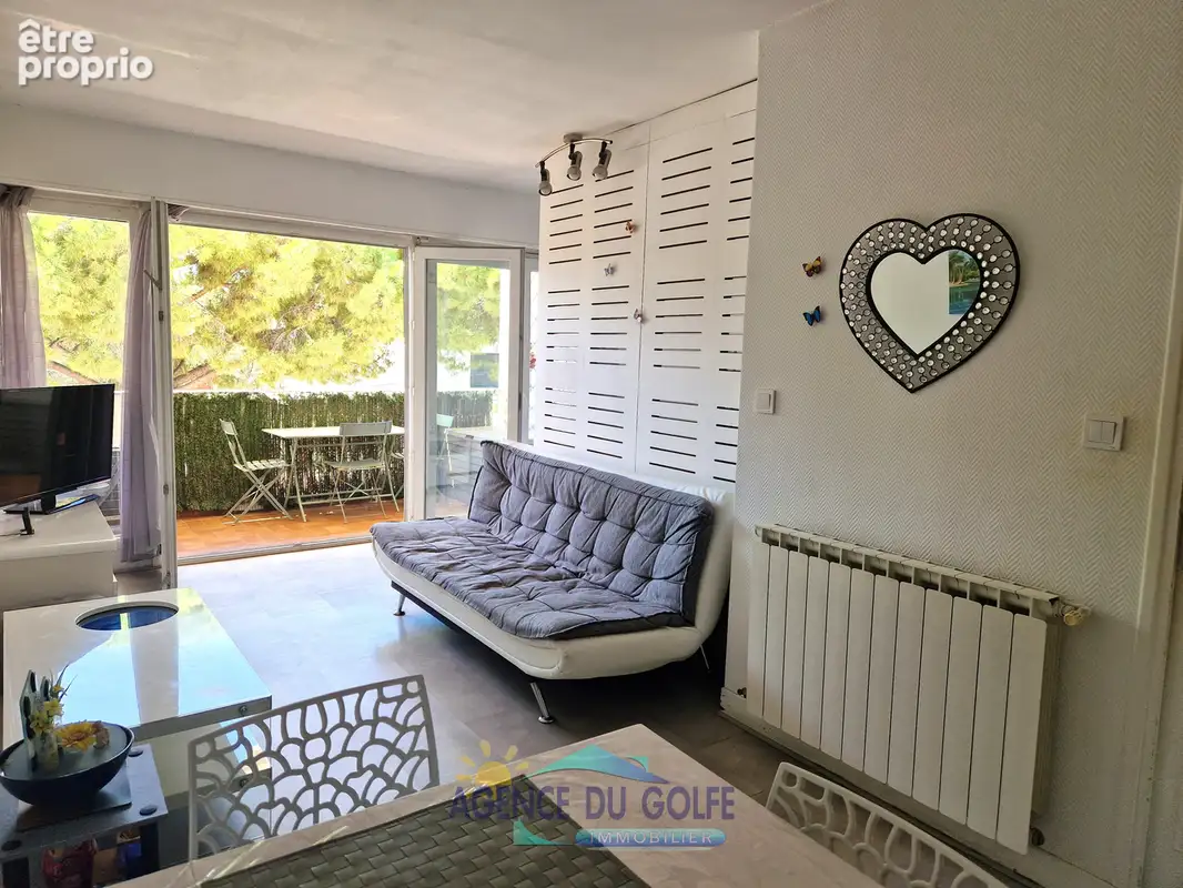 Confortable T 1 avec terrasse à deux pas des commerces - photo 5